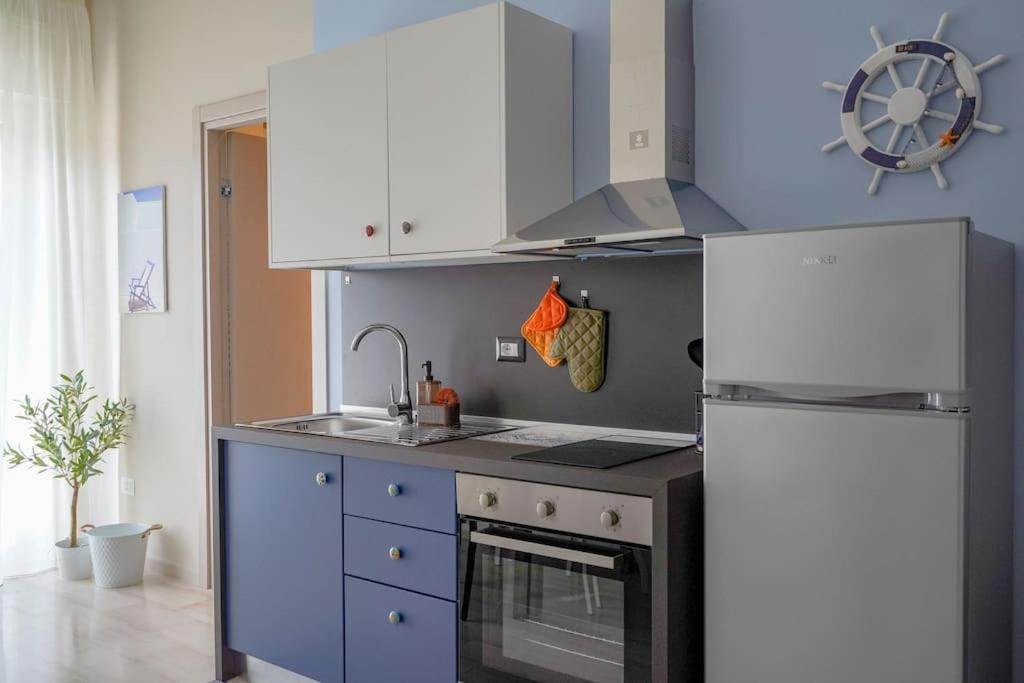 Mediterranea Apartment- Central Station - Free Wifi&Netflix Bari Extérieur photo