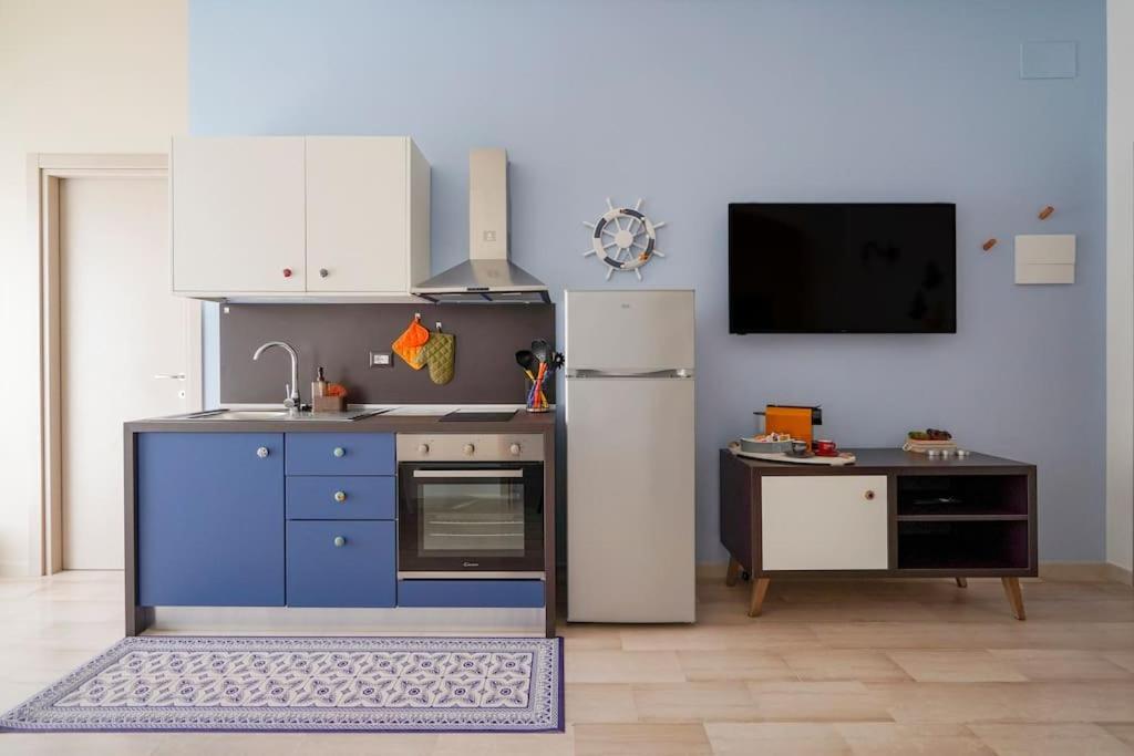 Mediterranea Apartment- Central Station - Free Wifi&Netflix Bari Extérieur photo