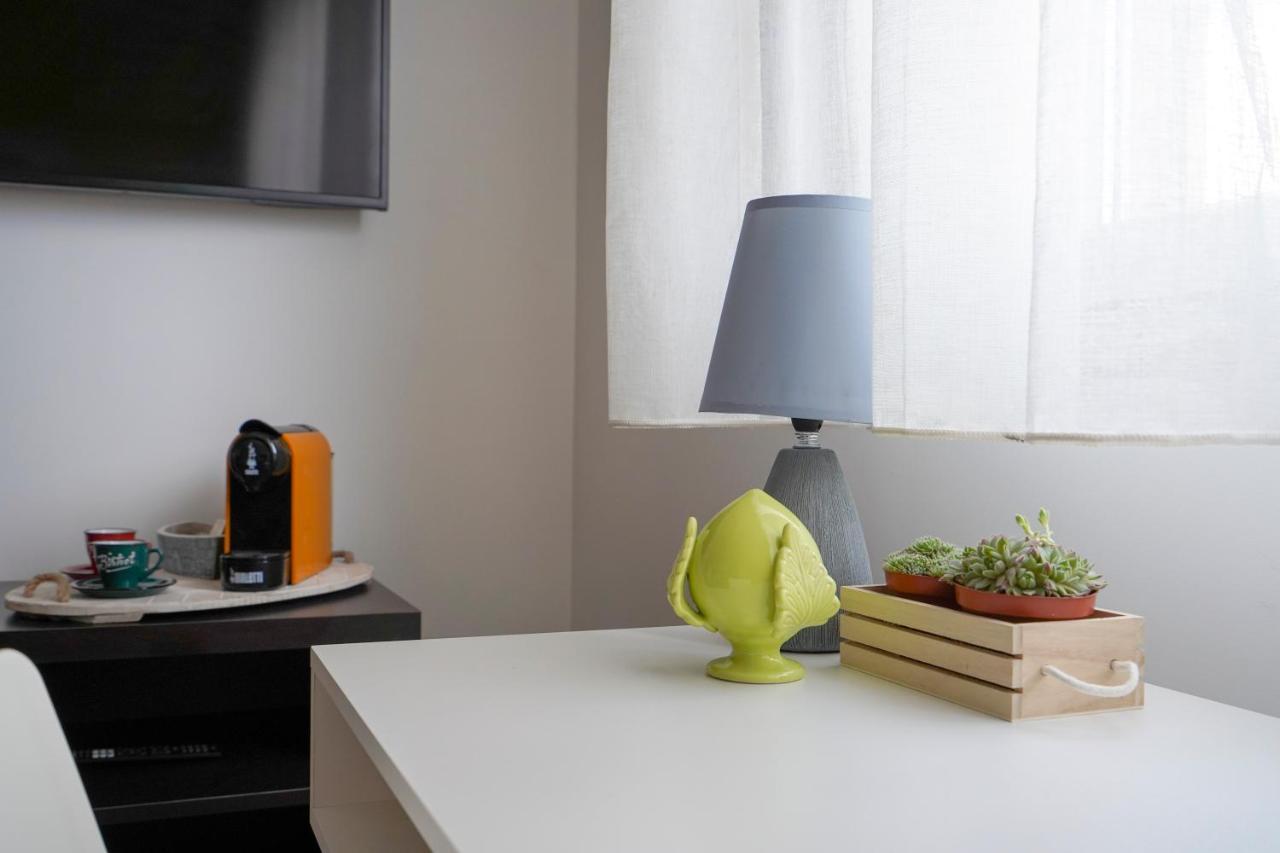 Mediterranea Apartment- Central Station - Free Wifi&Netflix Bari Extérieur photo